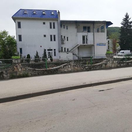 Complex Central Orsova Motel Екстериор снимка