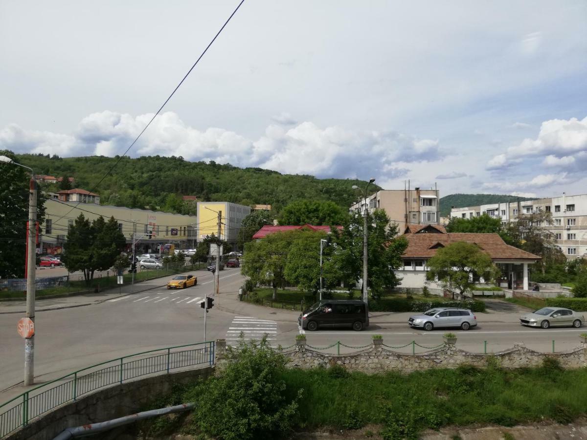 Complex Central Orsova Motel Екстериор снимка