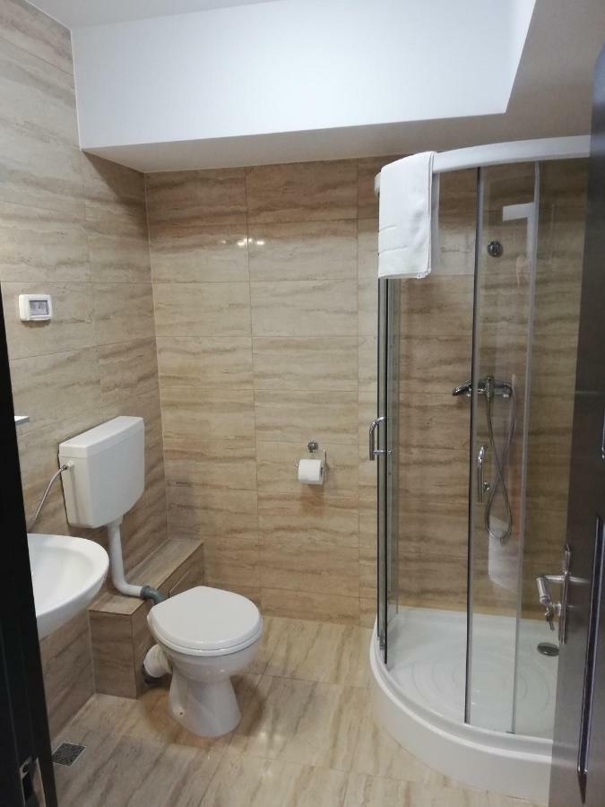 Complex Central Orsova Motel Екстериор снимка